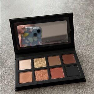 LAWLESS Eyeshadow Palette-The Little One.